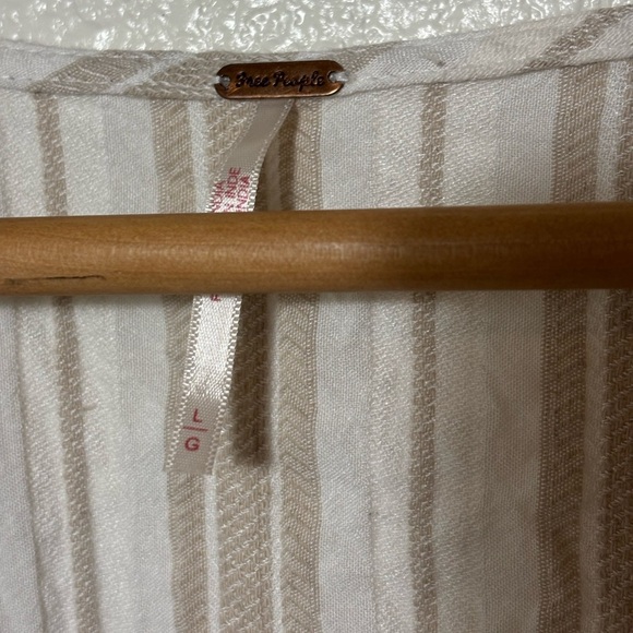 Free People By My Side Striped Printed Sleeveless Blouse Top Size Large Ivory - Picture 2 of 6